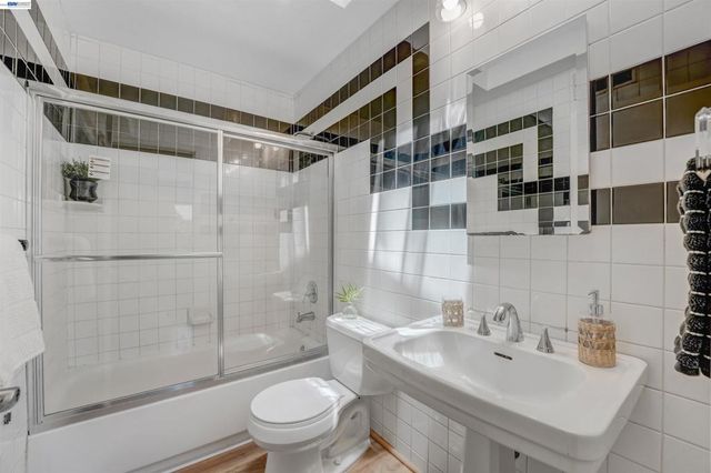 380 Springpark Cir, San Jose, CA 95136