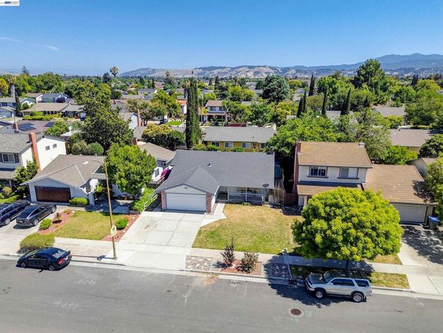 380 Springpark Cir, San Jose, CA 95136