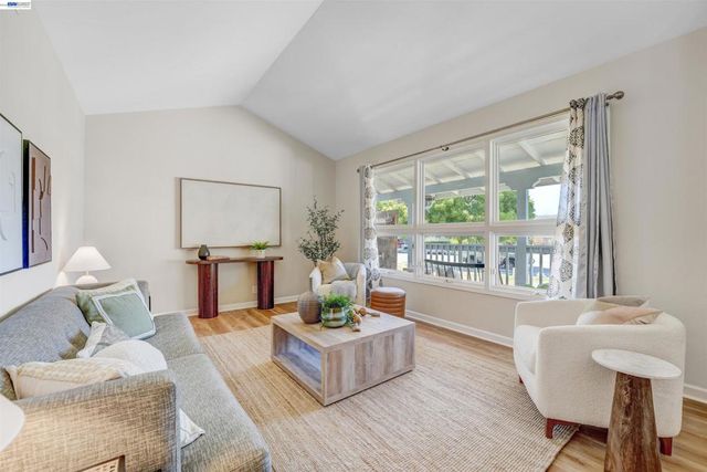 380 Springpark Cir, San Jose, CA 95136