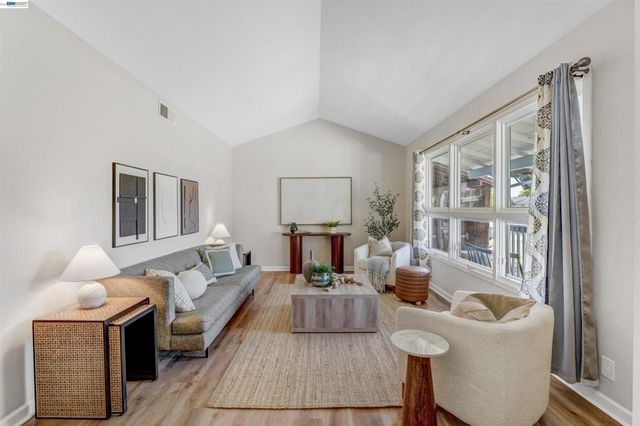 380 Springpark Cir, San Jose, CA 95136