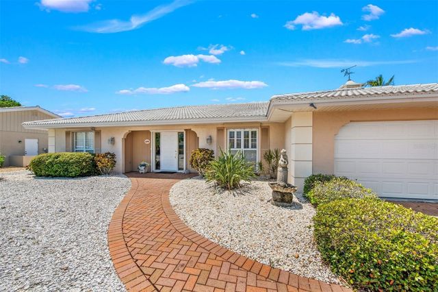 614 GLADSTONE LANE, Holmes Beach, FL 34217