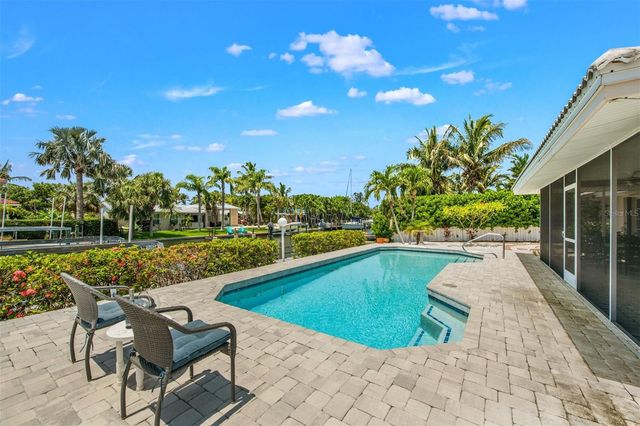 614 GLADSTONE LANE, Holmes Beach, FL 34217