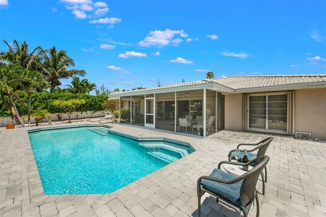 614 GLADSTONE LANE, Holmes Beach, FL 34217