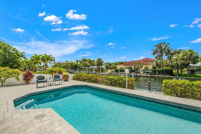 614 GLADSTONE LANE, Holmes Beach, FL 34217
