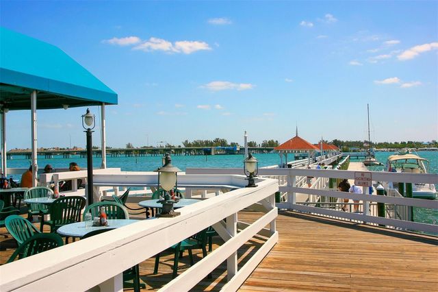 614 GLADSTONE LANE, Holmes Beach, FL 34217