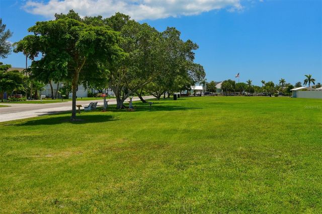 614 GLADSTONE LANE, Holmes Beach, FL 34217