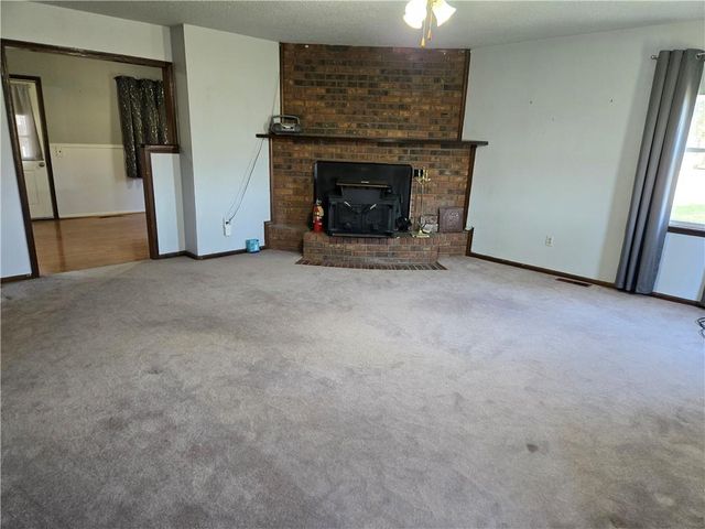32188 Osawatomie Road, Paola, KS 66071