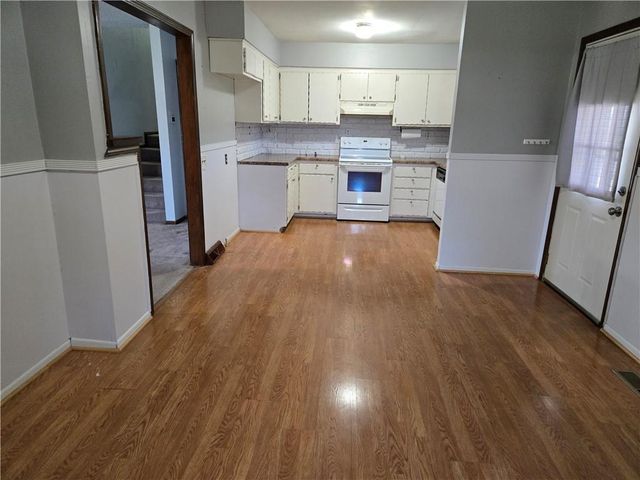32188 Osawatomie Road, Paola, KS 66071
