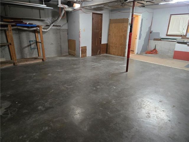 32188 Osawatomie Road, Paola, KS 66071