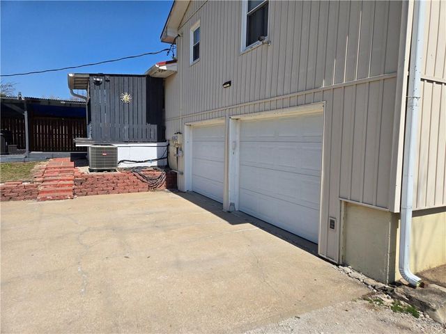 32188 Osawatomie Road, Paola, KS 66071