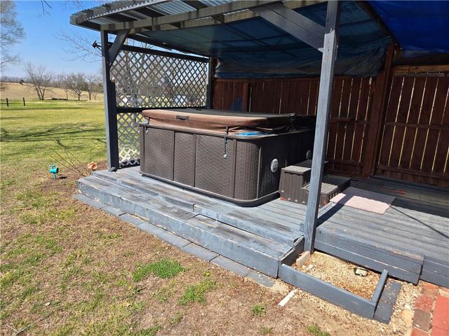 32188 Osawatomie Road, Paola, KS 66071