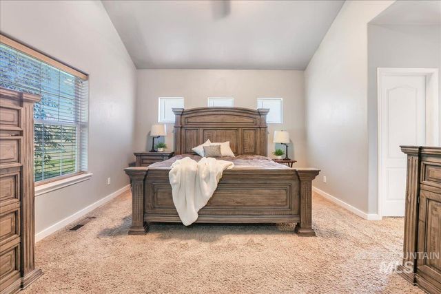 4036 N 2250 E, Filer, ID 83328