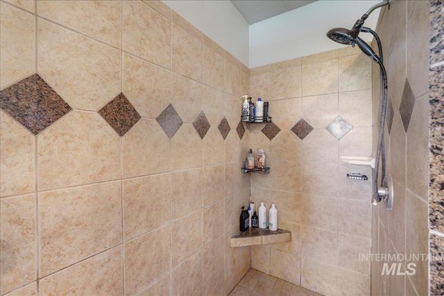 4036 N 2250 E, Filer, ID 83328