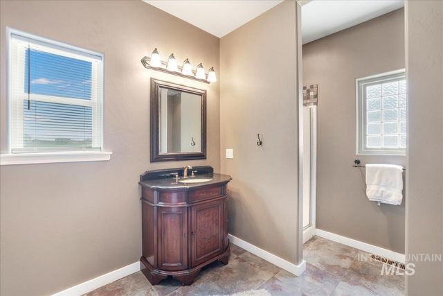 4036 N 2250 E, Filer, ID 83328