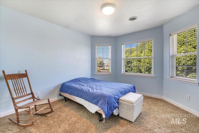 4036 N 2250 E, Filer, ID 83328