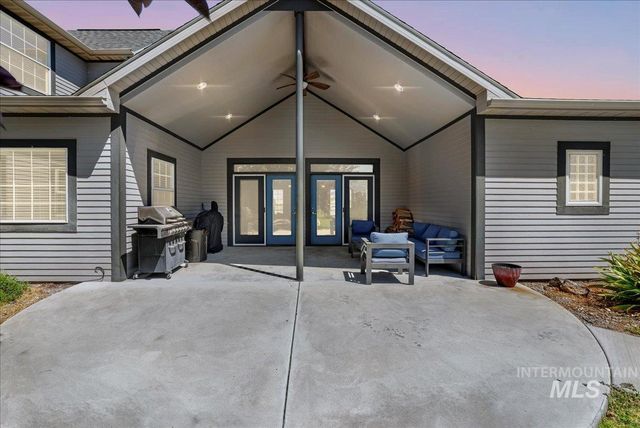 4036 N 2250 E, Filer, ID 83328