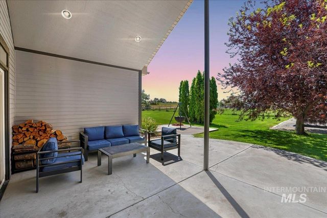 4036 N 2250 E, Filer, ID 83328