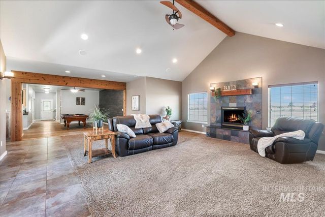 4036 N 2250 E, Filer, ID 83328