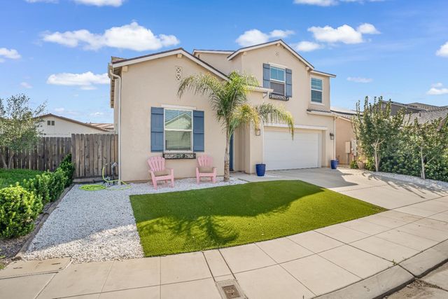 637 Soledad Avenue, Clovis, CA 93619