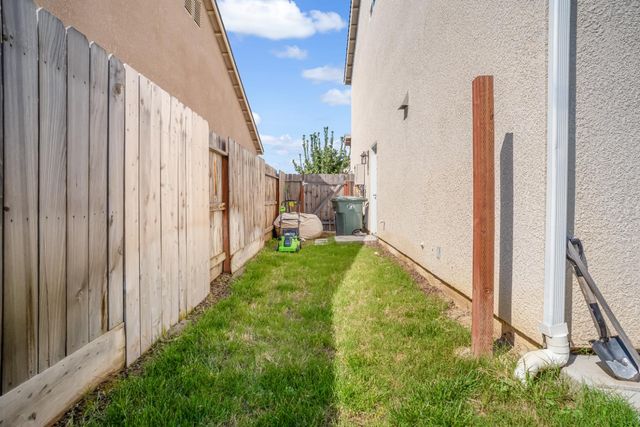 637 Soledad Avenue, Clovis, CA 93619