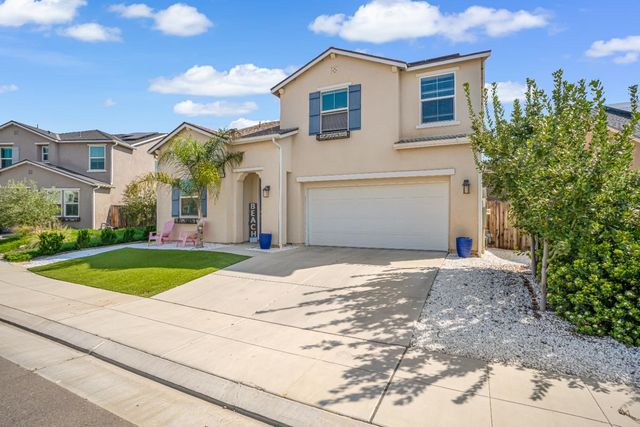 637 Soledad Avenue, Clovis, CA 93619