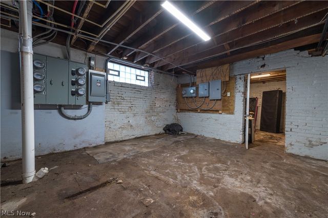 14120 Superior Road, Cleveland, OH 44118