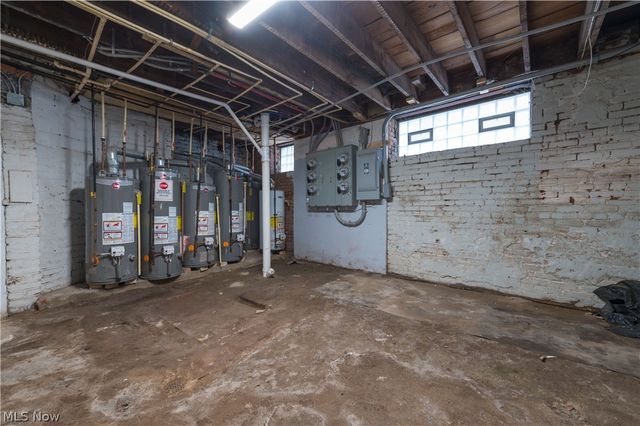14120 Superior Road, Cleveland, OH 44118