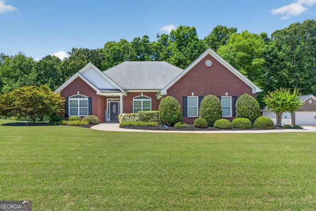 229 Hummingbird Court, Hampton, GA 30228