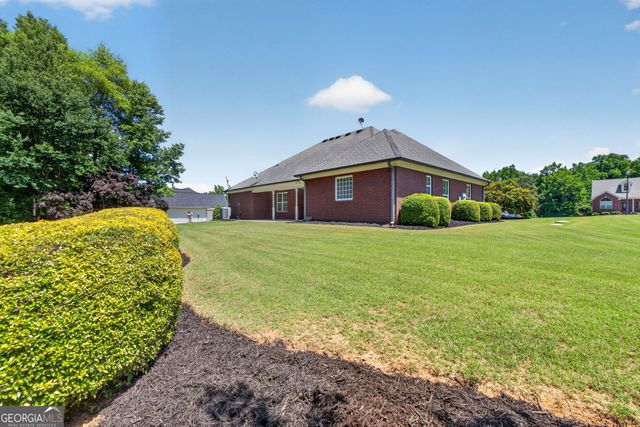 229 Hummingbird Court, Hampton, GA 30228