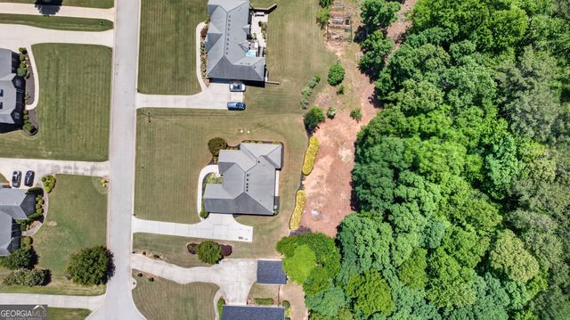 229 Hummingbird Court, Hampton, GA 30228
