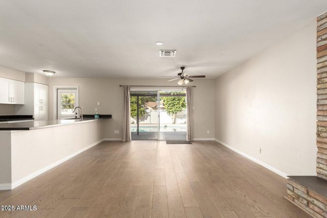 1874 E GENEVA Drive, Tempe, AZ 85282