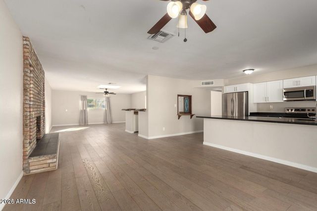 1874 E GENEVA Drive, Tempe, AZ 85282