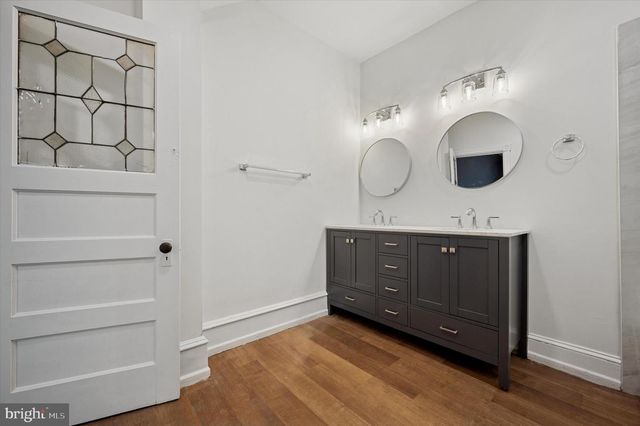 5457 CEDAR AVE, Philadelphia, PA 19143