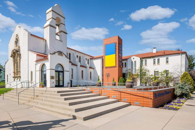 5622 1st Avenue S, Minneapolis, MN 55419