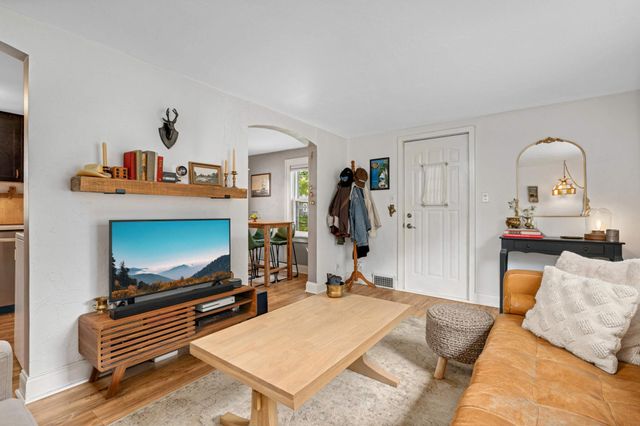 5622 1st Avenue S, Minneapolis, MN 55419