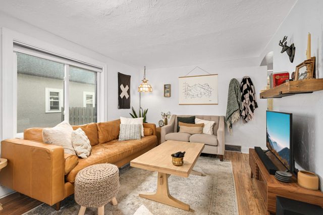 5622 1st Avenue S, Minneapolis, MN 55419