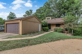 1591 Woodside Village Lane, Manchester, MO 63021
