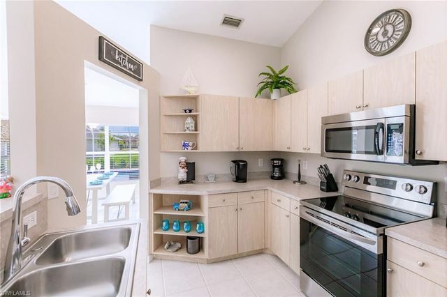 1704 44th TER, Cape Coral, FL 33914