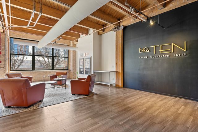 1040 W Adams Street 122, Chicago, IL 60607