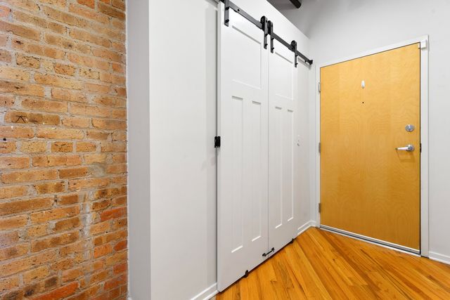 1040 W Adams Street 122, Chicago, IL 60607