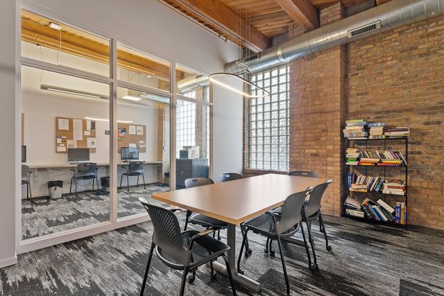 1040 W Adams Street 122, Chicago, IL 60607