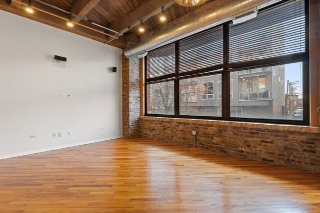 1040 W Adams Street 122, Chicago, IL 60607