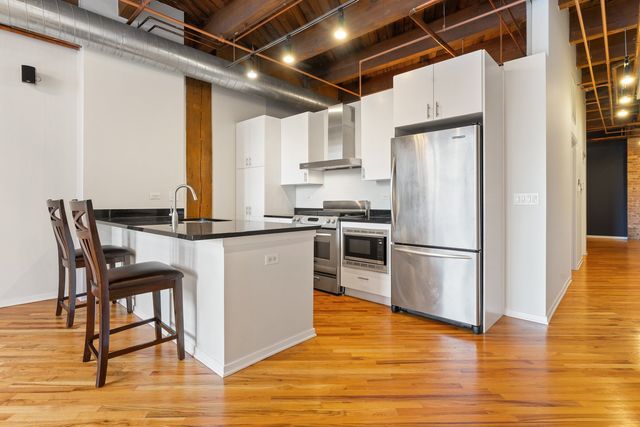 1040 W Adams Street 122, Chicago, IL 60607