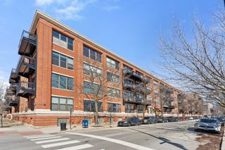1040 W Adams Street 122, Chicago, IL 60607