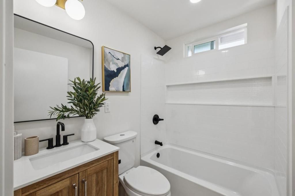 Image 12 of property listing at 27 Prague Street, San Mateo, CA 94401