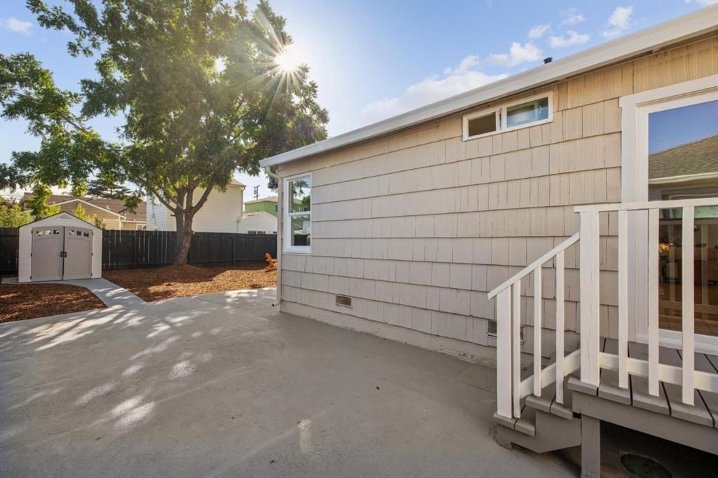 Image 20 of property listing at 27 Prague Street, San Mateo, CA 94401
