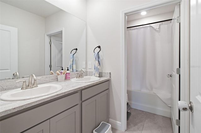 17656 CANTARINA COVE, Bradenton, FL 34211