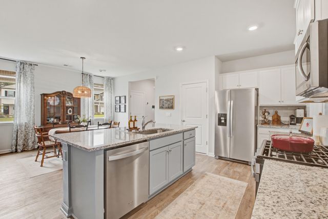 200 Watersglen Drive, Summerville, SC 29486