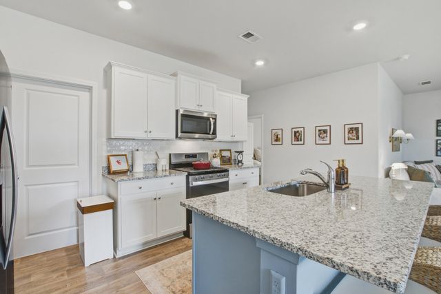 200 Watersglen Drive, Summerville, SC 29486