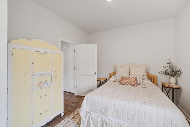 200 Watersglen Drive, Summerville, SC 29486